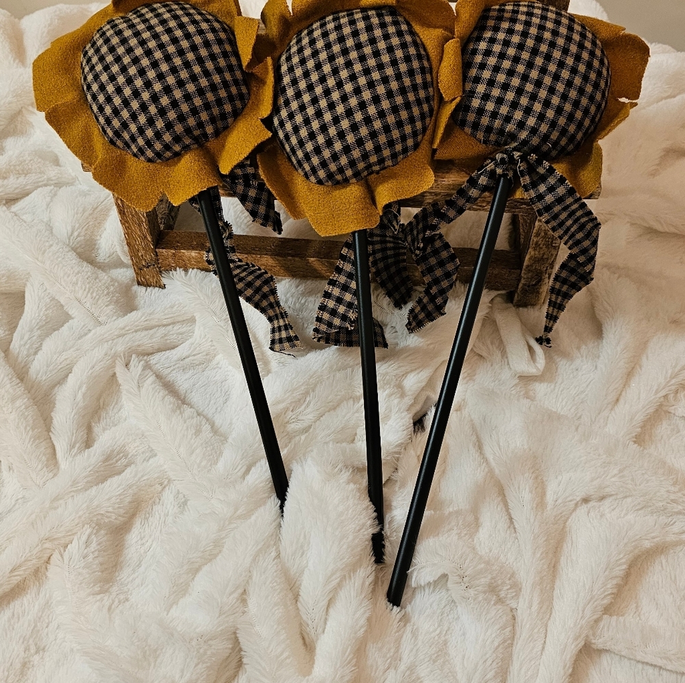 Primitive/Rustic/Country Sunflower Pokes/Picks